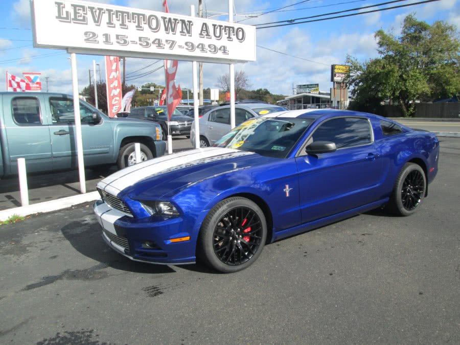 2013 Ford Mustang 2dr Cpe V6, available for sale in Levittown, Pennsylvania | Levittown Auto. Levittown, Pennsylvania