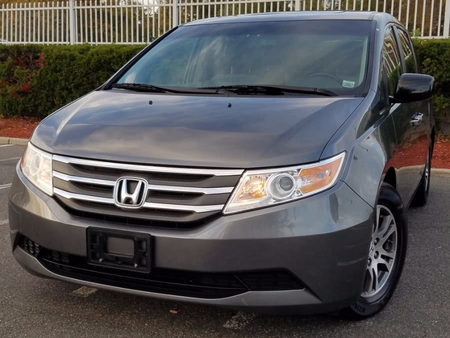 2011 Honda Odyssey EX-L w/Leather Sunroof,Back-Up Camera, available for sale in Queens, NY
