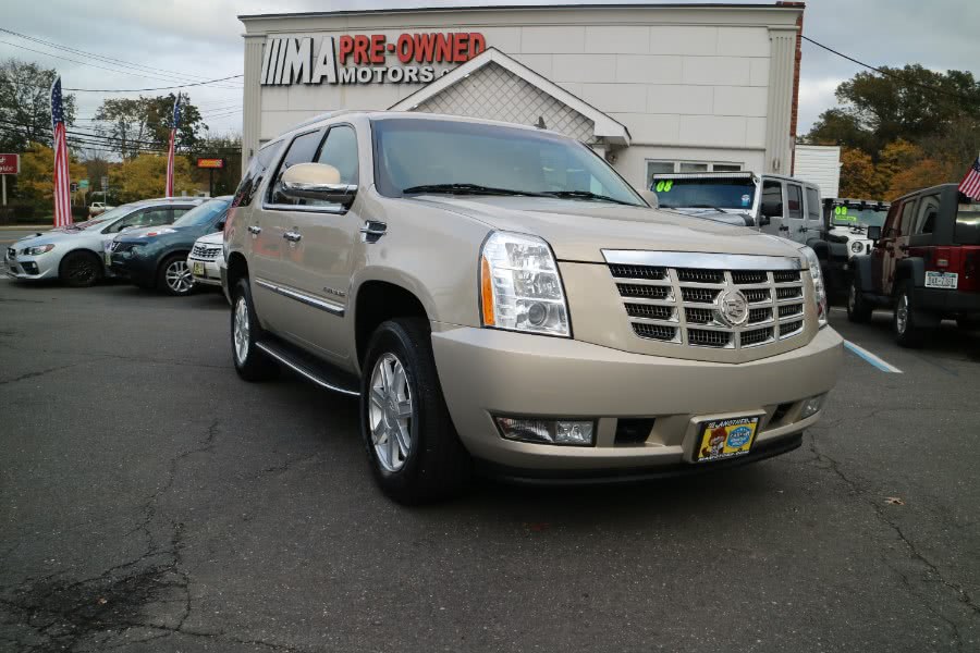 2012 Cadillac Escalade AWD 4dr Base, available for sale in Huntington Station, New York | M & A Motors. Huntington Station, New York