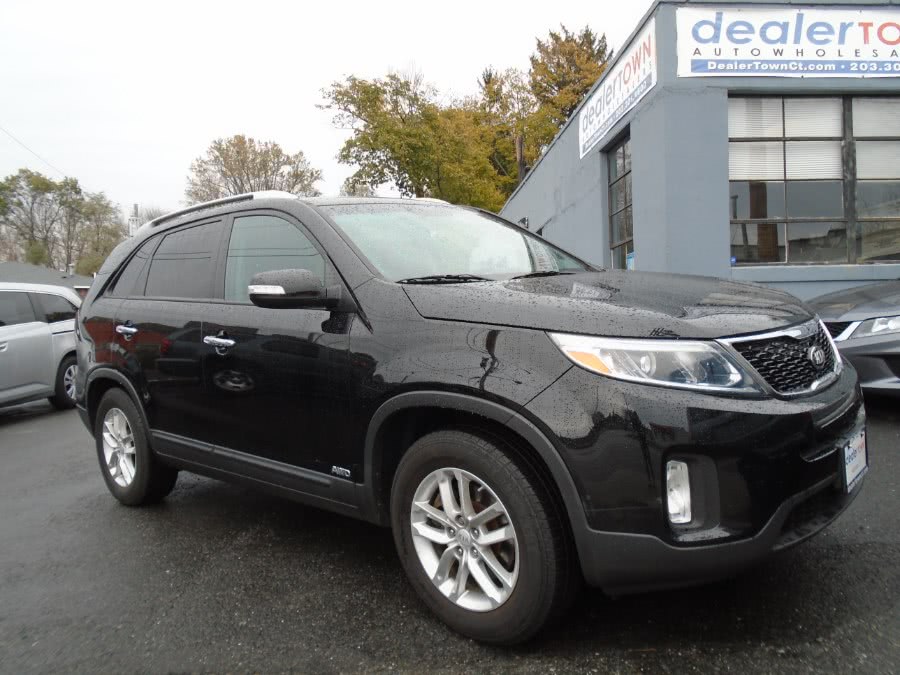 2015 Kia Sorento AWD 4dr I4 LX, available for sale in Milford, Connecticut | Dealertown Auto Wholesalers. Milford, Connecticut