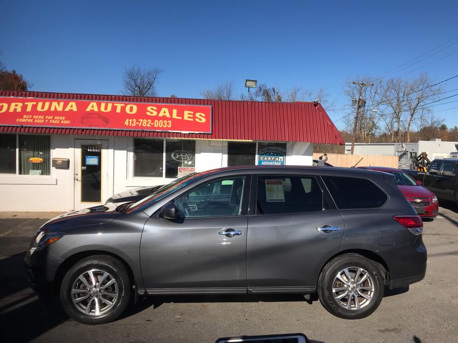 2014 Nissan Pathfinder 4WD 4dr S, available for sale in Springfield, Massachusetts | Fortuna Auto Sales Inc.. Springfield, Massachusetts