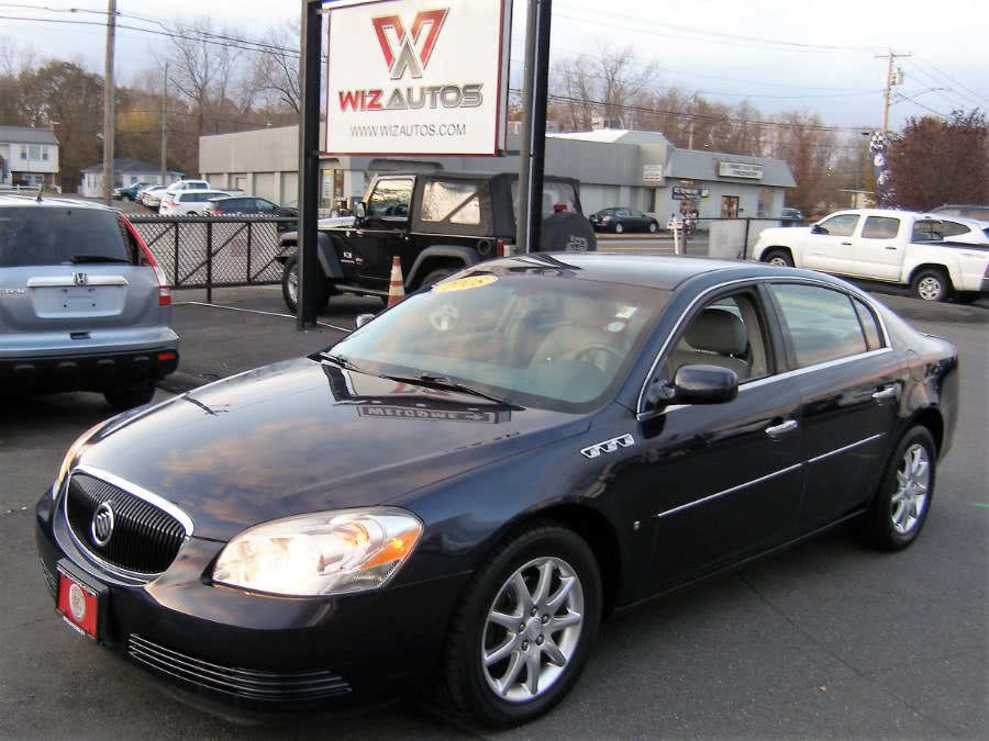 2008 Buick Lucerne 4dr Sdn V6 CXL Special Edition, available for sale in Stratford, Connecticut | Wiz Leasing Inc. Stratford, Connecticut