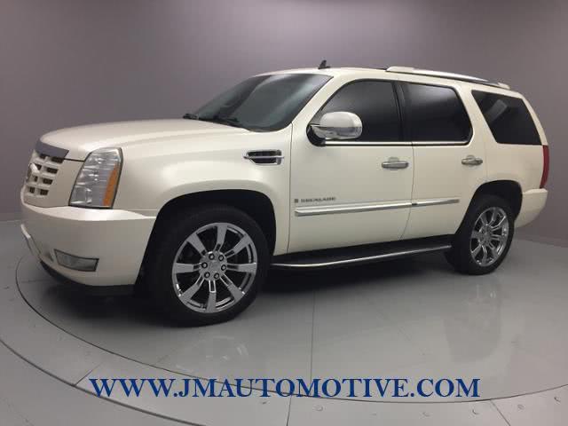 2009 Cadillac Escalade AWD 4dr, available for sale in Naugatuck, Connecticut | J&M Automotive Sls&Svc LLC. Naugatuck, Connecticut