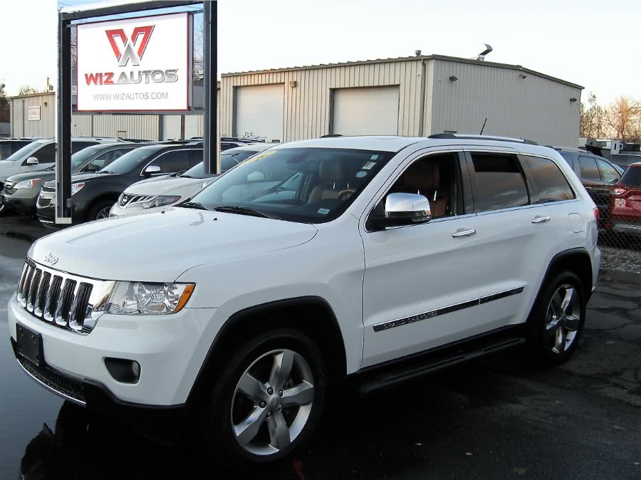 2013 Jeep Grand Cherokee 4WD 4dr Overland, available for sale in Stratford, Connecticut | Wiz Leasing Inc. Stratford, Connecticut
