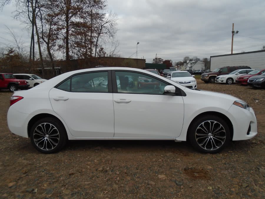 2014 Toyota Corolla 4dr Sdn CVT S (Natl), available for sale in Milford, Connecticut | Dealertown Auto Wholesalers. Milford, Connecticut