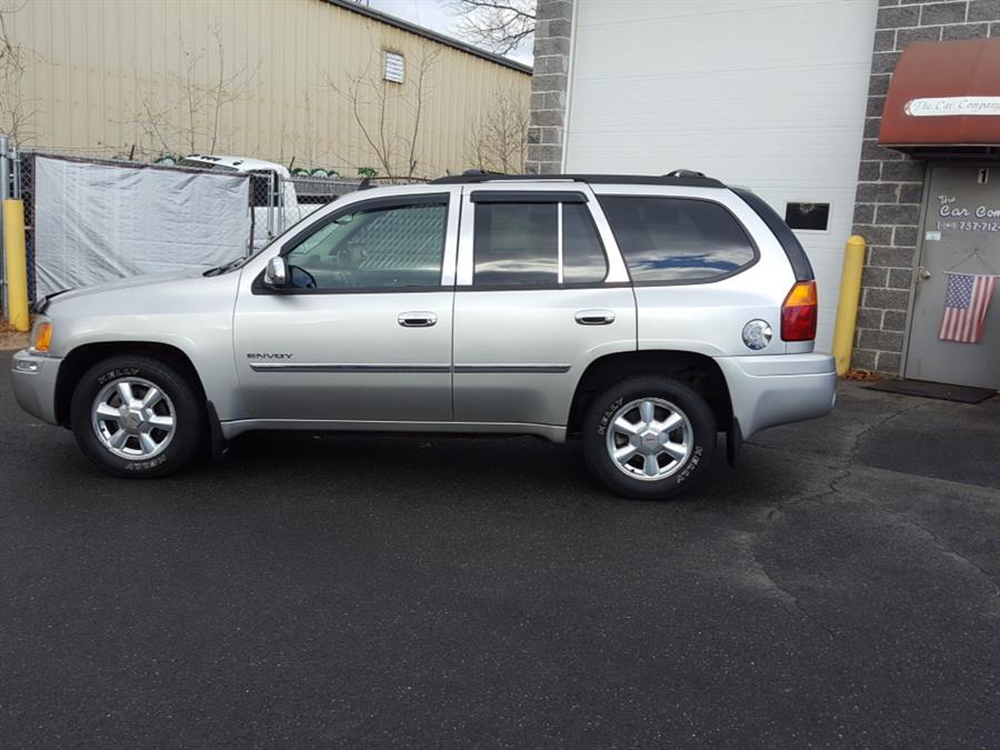 2006 GMC Envoy 4dr 4WD SLT, available for sale in Springfield, Massachusetts | The Car Company. Springfield, Massachusetts