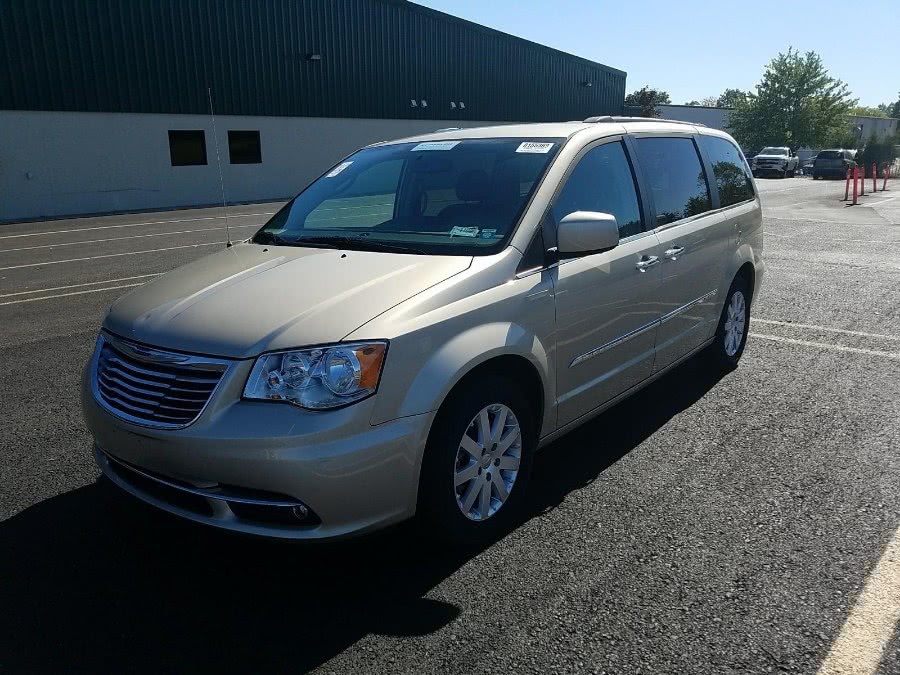 2015 Chrysler Town & Country 4dr Wgn Touring, available for sale in White Plains, New York | Apex Westchester Used Vehicles. White Plains, New York