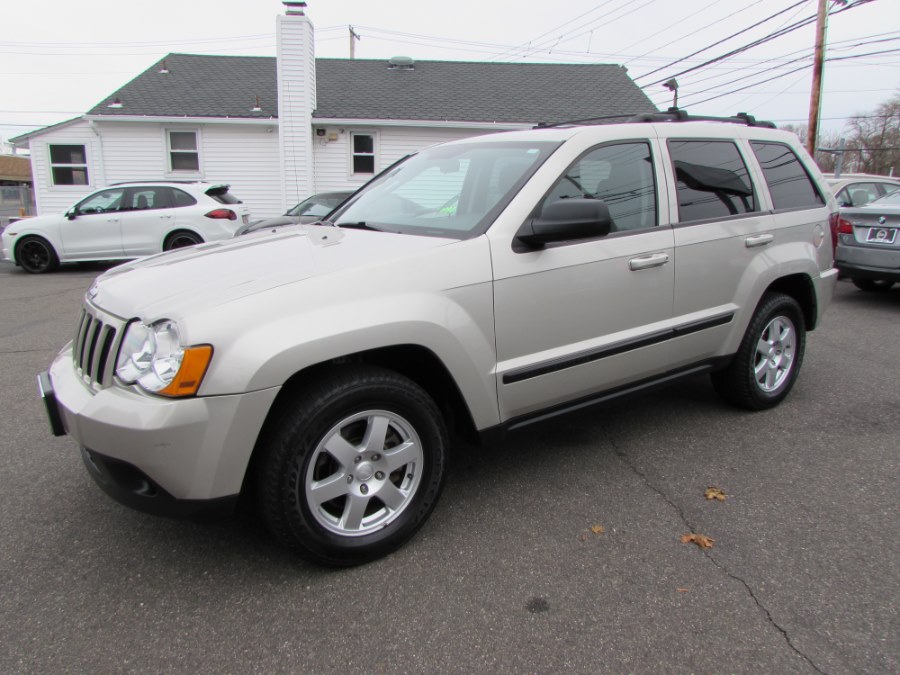2009 Jeep Grand Cherokee 4WD 4dr Laredo, available for sale in Milford, Connecticut | Chip's Auto Sales Inc. Milford, Connecticut