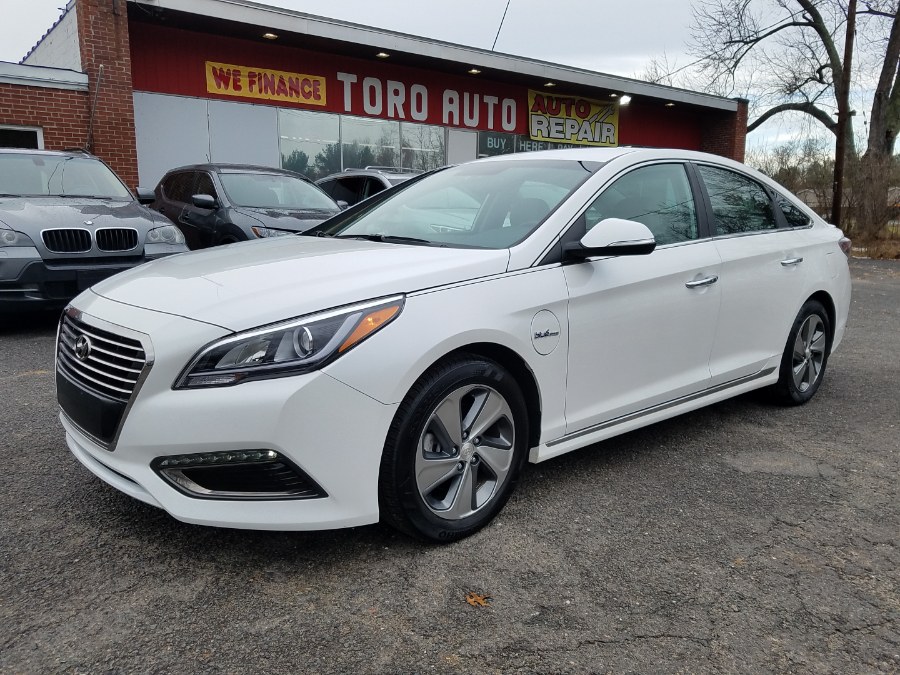 2016 Hyundai Sonata Plug-In Hybrid 4dr Sdn, available for sale in East Windsor, Connecticut | Toro Auto. East Windsor, Connecticut