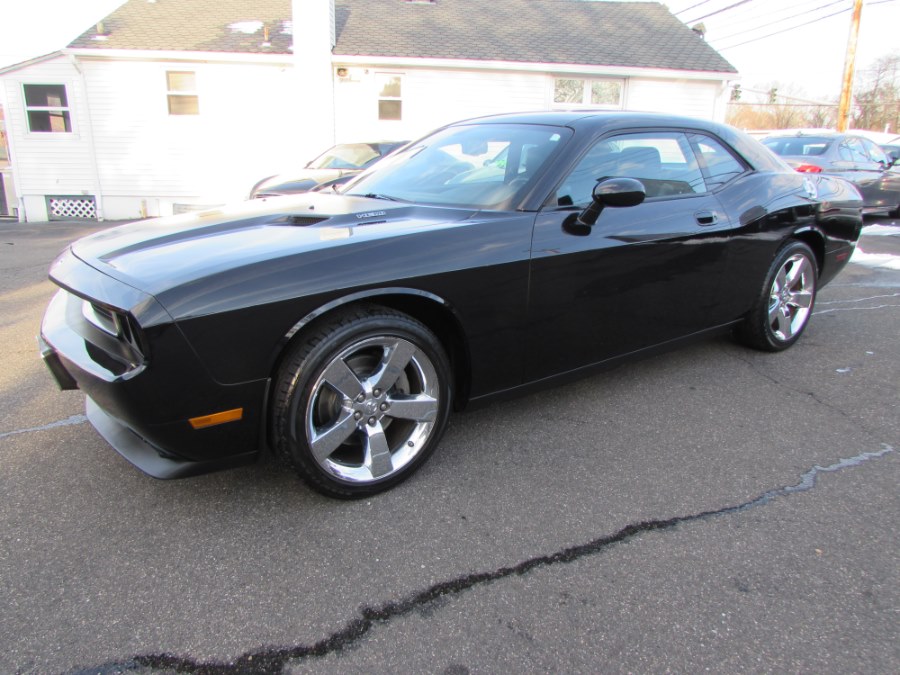 2009 Dodge Challenger 2dr Cpe R/T, available for sale in Milford, Connecticut | Chip's Auto Sales Inc. Milford, Connecticut