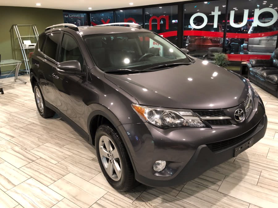 2015 Toyota RAV4 AWD 4dr XLE (Natl), available for sale in West Hartford, Connecticut | AutoMax. West Hartford, Connecticut