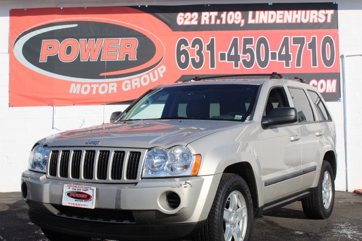 2007 Jeep Grand Cherokee 4WD 4dr Laredo, available for sale in Lindenhurst, New York | Power Motor Group. Lindenhurst, New York