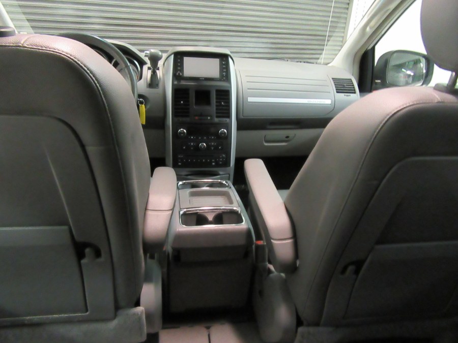 2008 Dodge Grand Caravan 4dr Wgn SXT, available for sale in Little Ferry, New Jersey | Victoria Preowned Autos Inc. Little Ferry, New Jersey 2008 Dodge Grand Caravan 4dr Wgn SXT, available for sale in Little Ferry, New Jersey | Victoria Preowned Autos Inc. Little Ferry, New Jersey