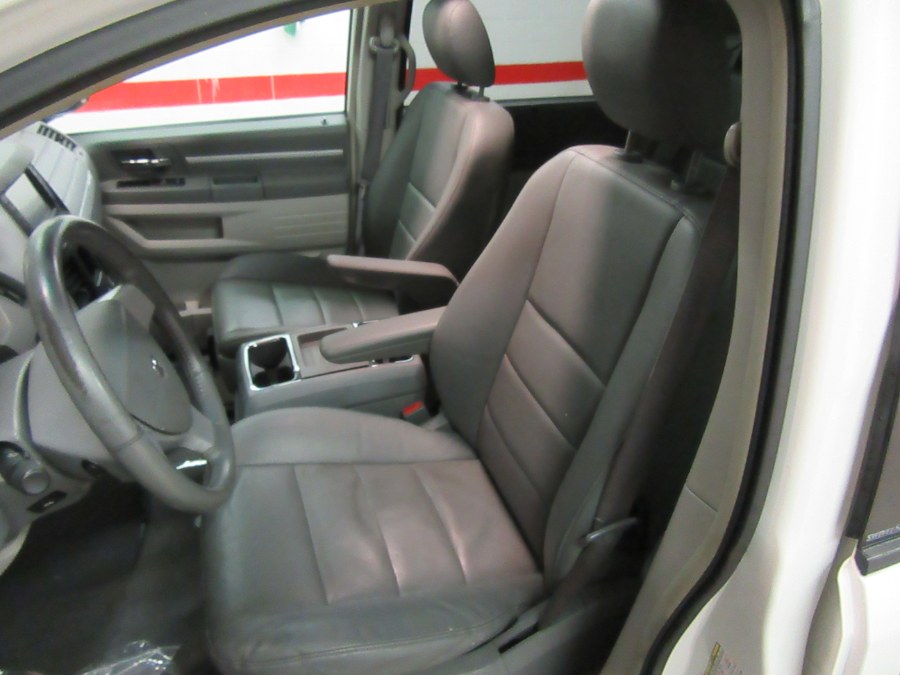 2008 Dodge Grand Caravan 4dr Wgn SXT, available for sale in Little Ferry, New Jersey | Victoria Preowned Autos Inc. Little Ferry, New Jersey 2008 Dodge Grand Caravan 4dr Wgn SXT, available for sale in Little Ferry, New Jersey | Victoria Preowned Autos Inc. Little Ferry, New Jersey