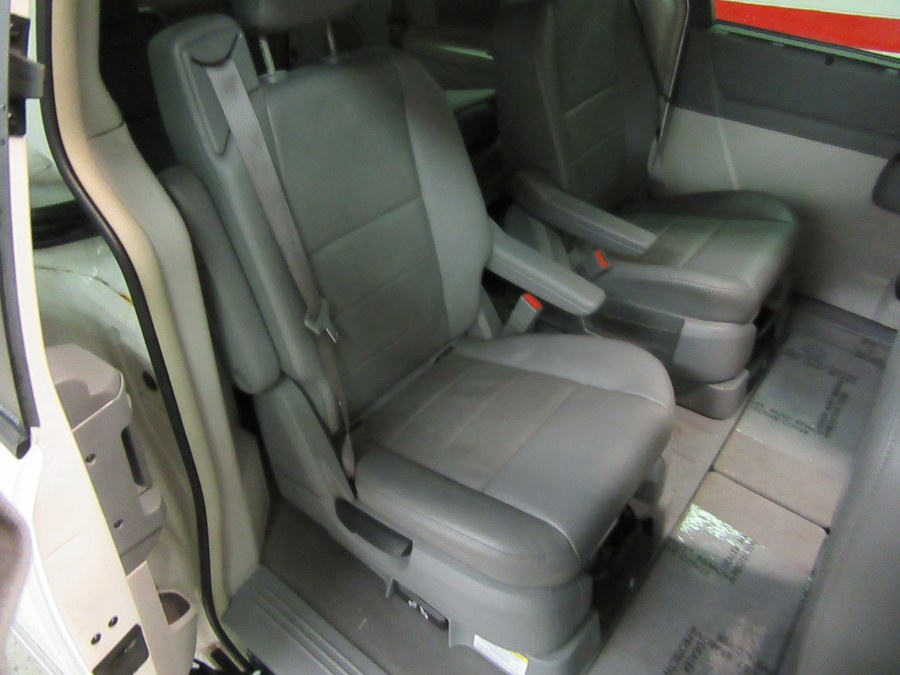 2008 Dodge Grand Caravan 4dr Wgn SXT, available for sale in Little Ferry, New Jersey | Victoria Preowned Autos Inc. Little Ferry, New Jersey 2008 Dodge Grand Caravan 4dr Wgn SXT, available for sale in Little Ferry, New Jersey | Victoria Preowned Autos Inc. Little Ferry, New Jersey