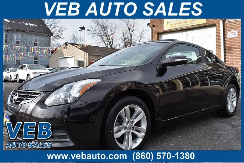 2013 Nissan Altima 2dr Cpe I4 2.5 S, available for sale in Hartford, Connecticut | VEB Auto Sales. Hartford, Connecticut