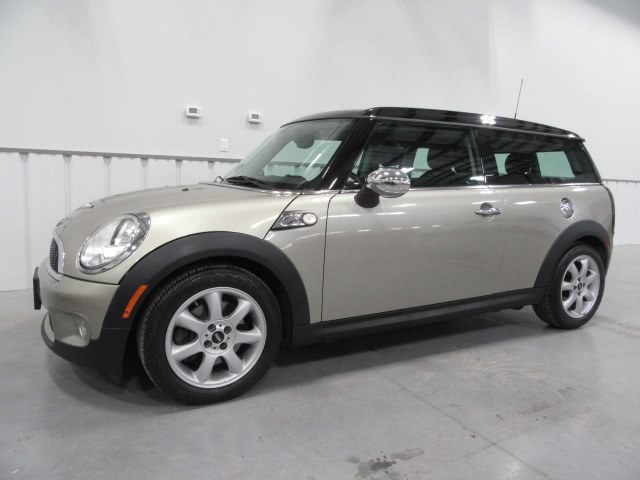 2008 MINI Cooper Clubman 2dr Cpe S, available for sale in Danbury, Connecticut | Performance Imports. Danbury, Connecticut