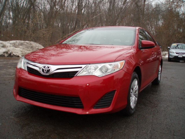 2013 Toyota Camry 4dr Sdn I4 Auto LE (Natl), available for sale in Manchester, Connecticut | Vernon Auto Sale & Service. Manchester, Connecticut