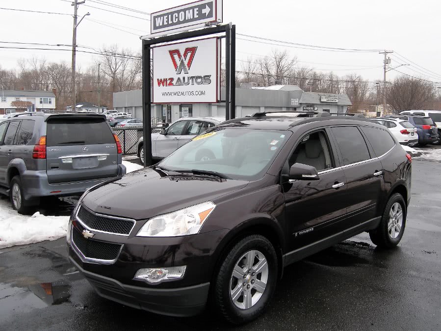 2009 Chevrolet Traverse AWD 4dr LT w/1LT, available for sale in Stratford, Connecticut | Wiz Leasing Inc. Stratford, Connecticut