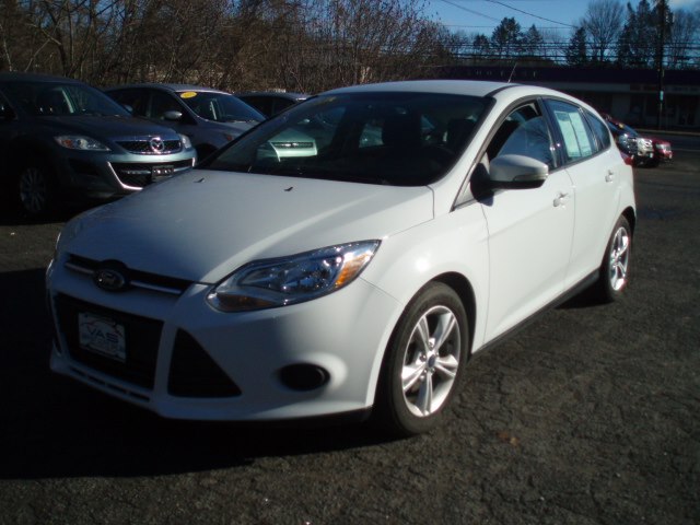 2013 Ford Focus 5dr HB SE, available for sale in Manchester, Connecticut | Vernon Auto Sale & Service. Manchester, Connecticut