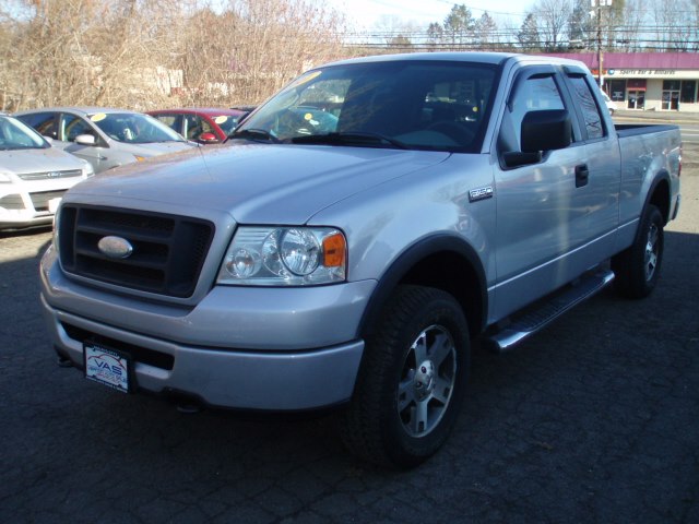 2007 Ford F-150 4WD Supercab 133" STX, available for sale in Manchester, Connecticut | Vernon Auto Sale & Service. Manchester, Connecticut