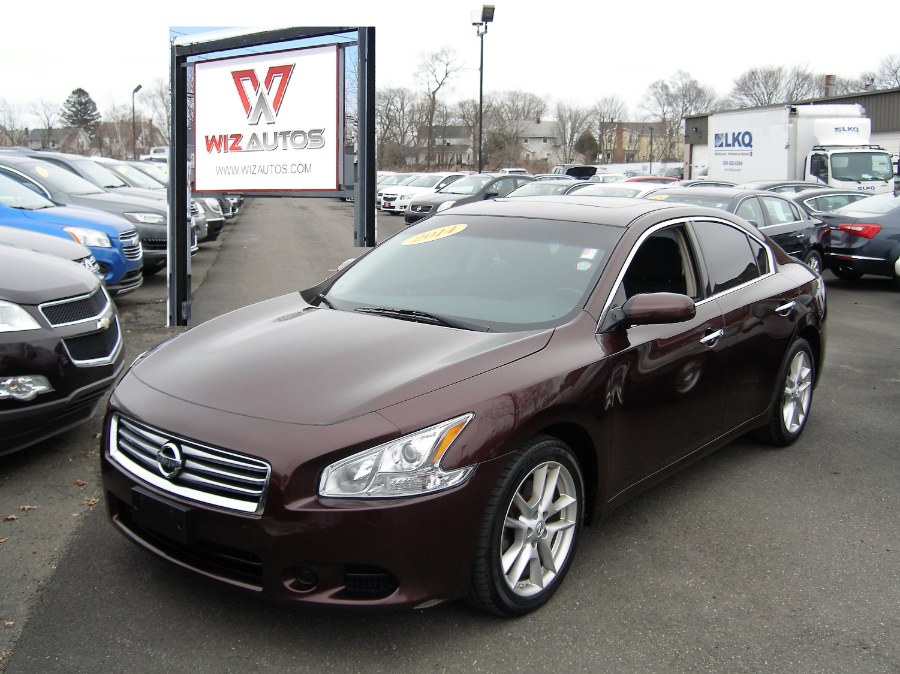 2014 Nissan Maxima 4dr Sdn 3.5 SV, available for sale in Stratford, Connecticut | Wiz Leasing Inc. Stratford, Connecticut