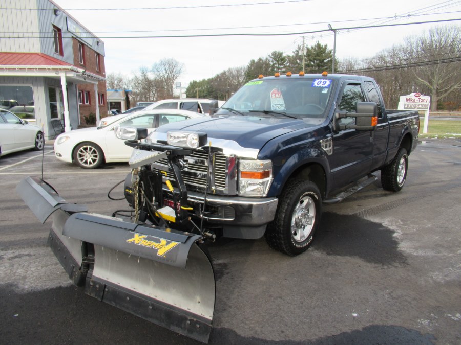 2009 Ford Super Duty F-350 SRW 4WD SuperCab 142" XLT, available for sale in South Windsor, Connecticut | Mike And Tony Auto Sales, Inc. South Windsor, Connecticut