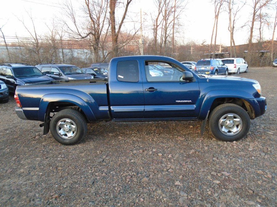 2006 Toyota Tacoma Access 128" PreRunner V6 Auto Natl, available for sale in Milford, Connecticut | Dealertown Auto Wholesalers. Milford, Connecticut