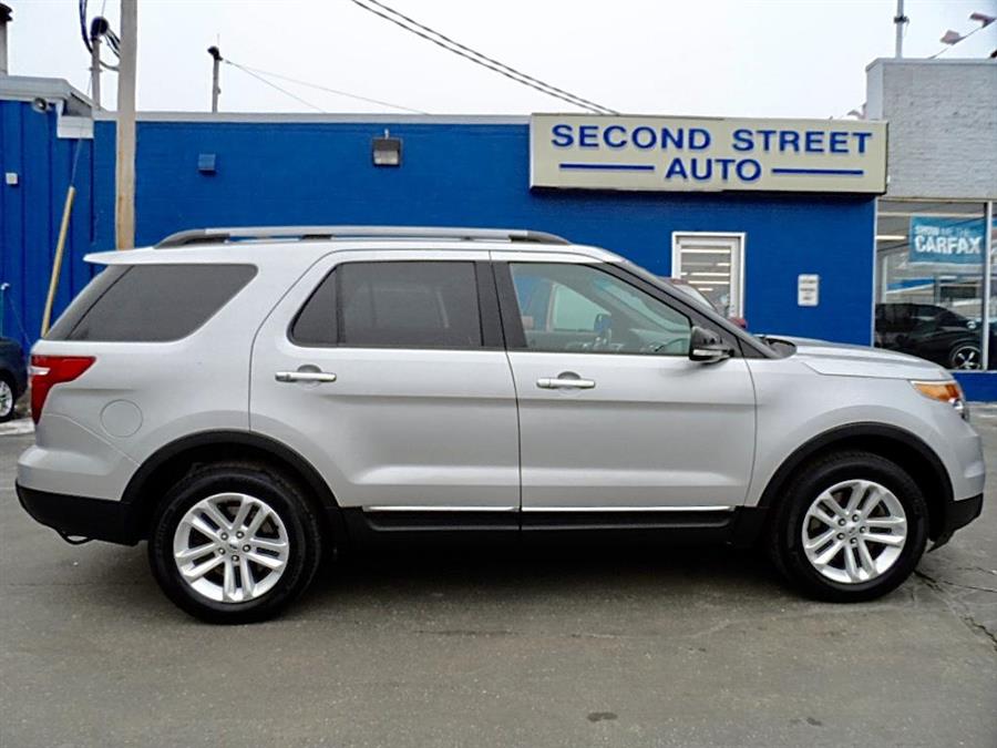 2013 Ford Explorer XLT 4D UTILITY 4X4 3RD ROW SEAT, available for sale in Manchester, New Hampshire | Second Street Auto Sales Inc. Manchester, New Hampshire