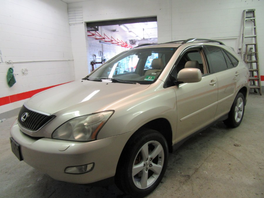 2006 Lexus RX 330 4dr SUV AWD, available for sale in Little Ferry, New Jersey | Royalty Auto Sales. Little Ferry, New Jersey