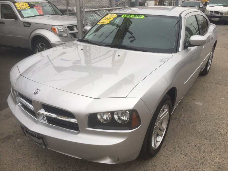 2010 Dodge Charger 4dr Sdn SXT RWD, available for sale in Middle Village, New York | Middle Village Motors . Middle Village, New York