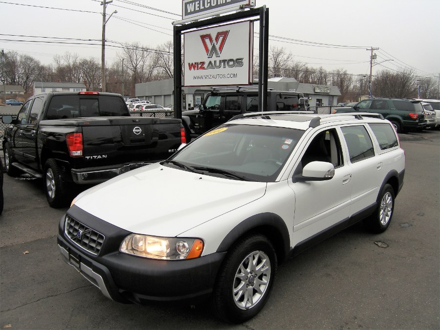 2007 Volvo XC70 4dr Wgn w/Snrf, available for sale in Stratford, Connecticut | Wiz Leasing Inc. Stratford, Connecticut