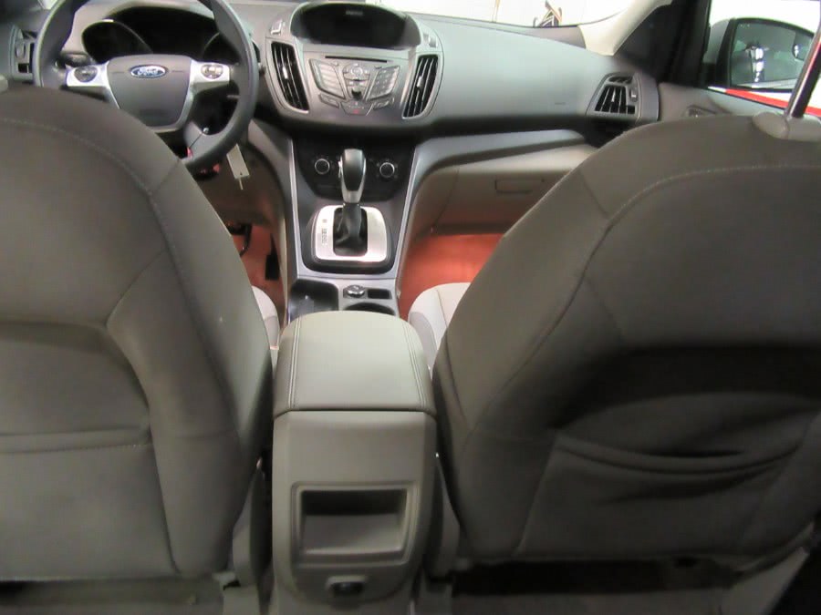 Used Ford Escape FWD 4dr SE 2015 | Victoria Preowned Autos Inc. Little Ferry, New Jersey Used Ford Escape FWD 4dr SE 2015 | Victoria Preowned Autos Inc. Little Ferry, New Jersey