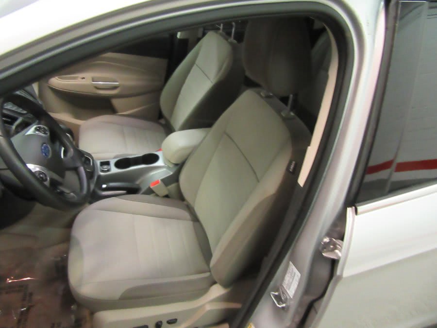Used Ford Escape FWD 4dr SE 2015 | Victoria Preowned Autos Inc. Little Ferry, New Jersey Used Ford Escape FWD 4dr SE 2015 | Victoria Preowned Autos Inc. Little Ferry, New Jersey