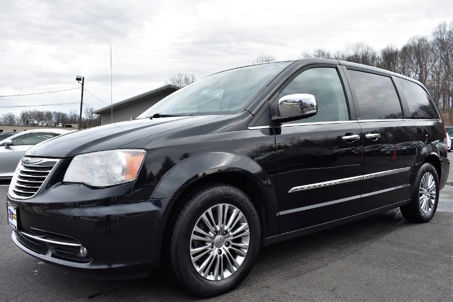 2013 Chrysler Town & Country 4dr Wgn Touring-L, available for sale in Berlin, Connecticut | Tru Auto Mall. Berlin, Connecticut