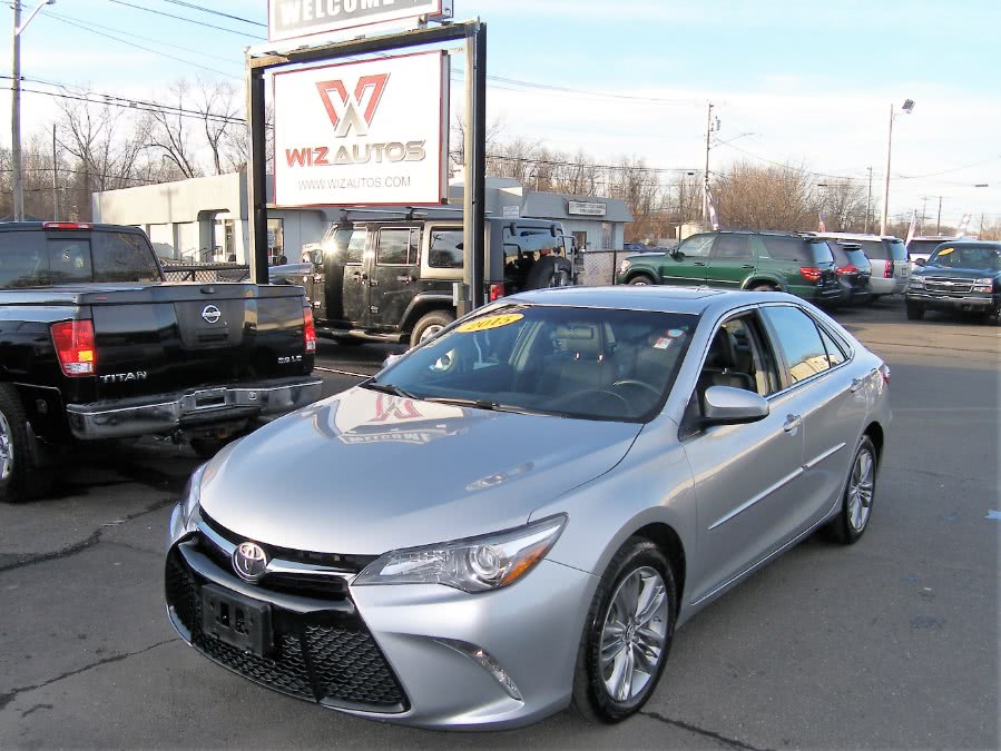 2015 Toyota Camry 4dr Sdn I4 Auto SE (Natl), available for sale in Stratford, Connecticut | Wiz Leasing Inc. Stratford, Connecticut