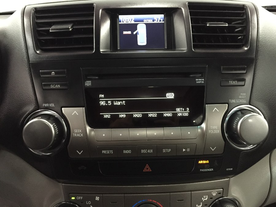 2011 Toyota Highlander 4WD 4dr V6 SE, available for sale in Bristol, Connecticut | Bristol Auto Center LLC. Bristol, Connecticut 2011 Toyota Highlander 4WD 4dr V6 SE, available for sale in Bristol, Connecticut | Bristol Auto Center LLC. Bristol, Connecticut