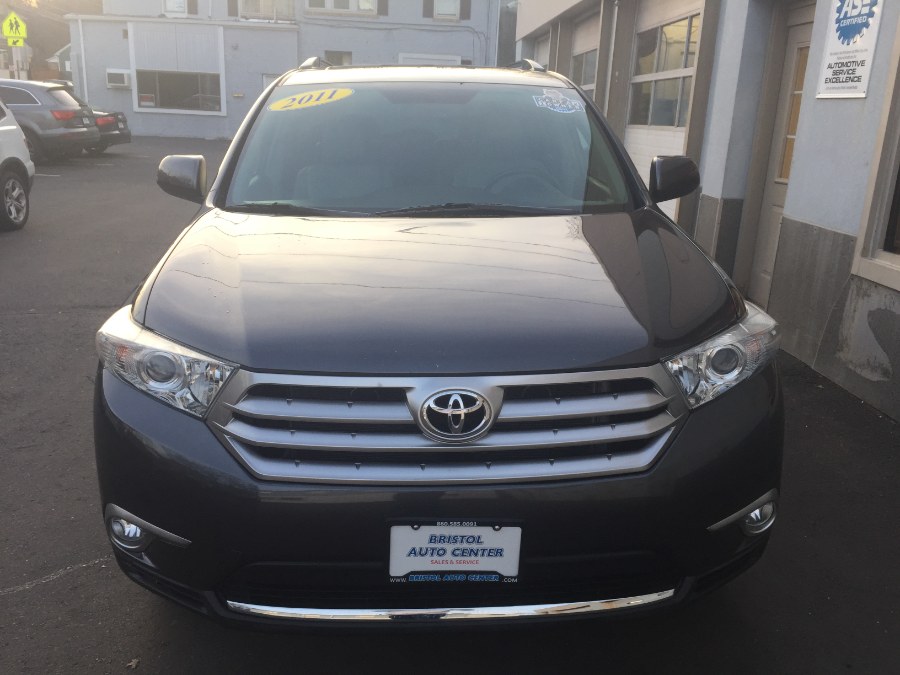 2011 Toyota Highlander 4WD 4dr V6 SE, available for sale in Bristol, Connecticut | Bristol Auto Center LLC. Bristol, Connecticut 2011 Toyota Highlander 4WD 4dr V6 SE, available for sale in Bristol, Connecticut | Bristol Auto Center LLC. Bristol, Connecticut