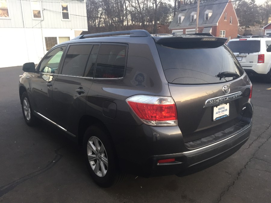 2011 Toyota Highlander 4WD 4dr V6 SE, available for sale in Bristol, Connecticut | Bristol Auto Center LLC. Bristol, Connecticut 2011 Toyota Highlander 4WD 4dr V6 SE, available for sale in Bristol, Connecticut | Bristol Auto Center LLC. Bristol, Connecticut