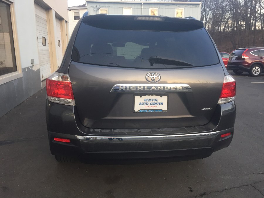 2011 Toyota Highlander 4WD 4dr V6 SE, available for sale in Bristol, Connecticut | Bristol Auto Center LLC. Bristol, Connecticut 2011 Toyota Highlander 4WD 4dr V6 SE, available for sale in Bristol, Connecticut | Bristol Auto Center LLC. Bristol, Connecticut