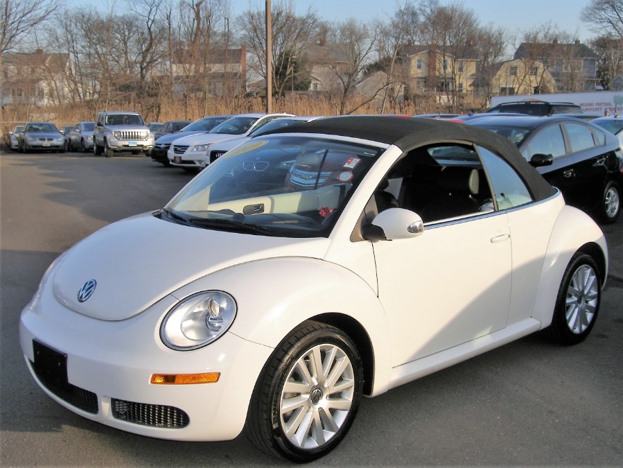2009 Volkswagen New Beetle Convertible 2dr Auto S PZEV, available for sale in Stratford, Connecticut | Wiz Leasing Inc. Stratford, Connecticut