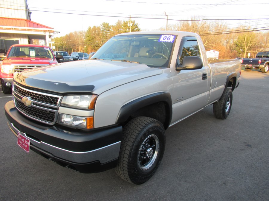 2006 Chevrolet Silverado 3500 Reg Cab 133" WB 4WD SRW Wrk Trk, available for sale in South Windsor, Connecticut | Mike And Tony Auto Sales, Inc. South Windsor, Connecticut