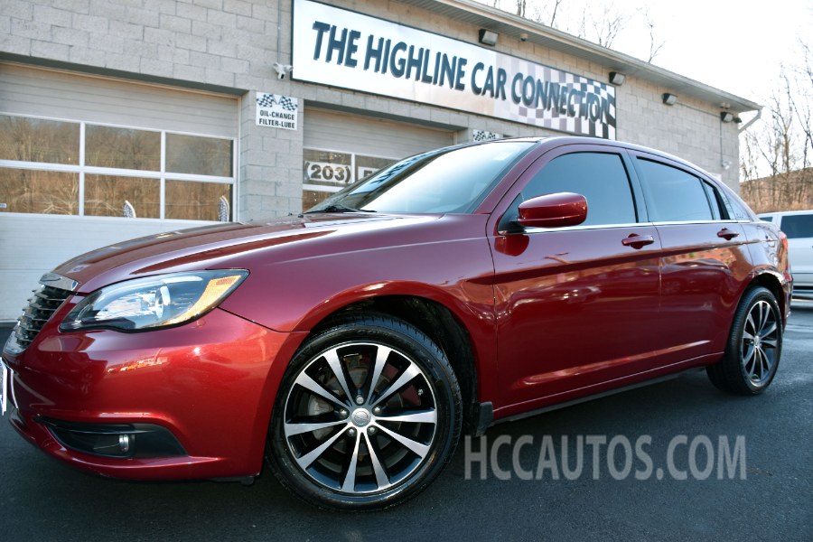 2014 Chrysler 200 4dr Sdn Limited, available for sale in Waterbury, Connecticut | Highline Car Connection. Waterbury, Connecticut