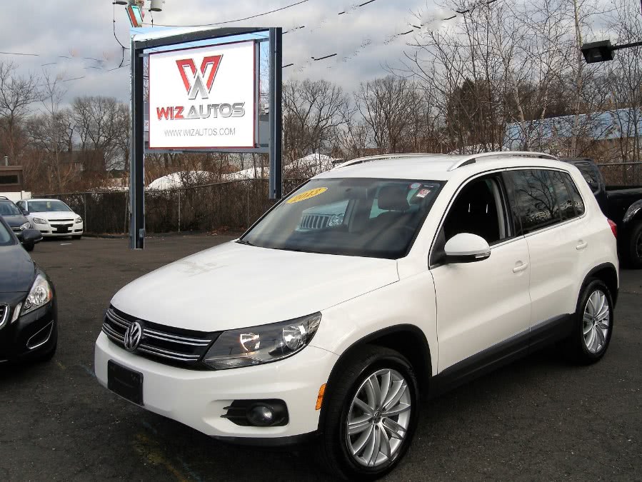 2013 Volkswagen Tiguan 2WD 4dr Auto SE w/Sunroof & Nav, available for sale in Stratford, Connecticut | Wiz Leasing Inc. Stratford, Connecticut