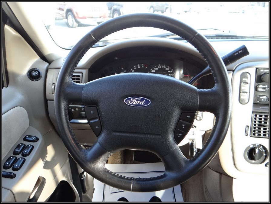 Used Ford Explorer 4dr 114" WB 4.0L XLT 4WD 2005 | My Auto Inc.. Huntington Station, New York