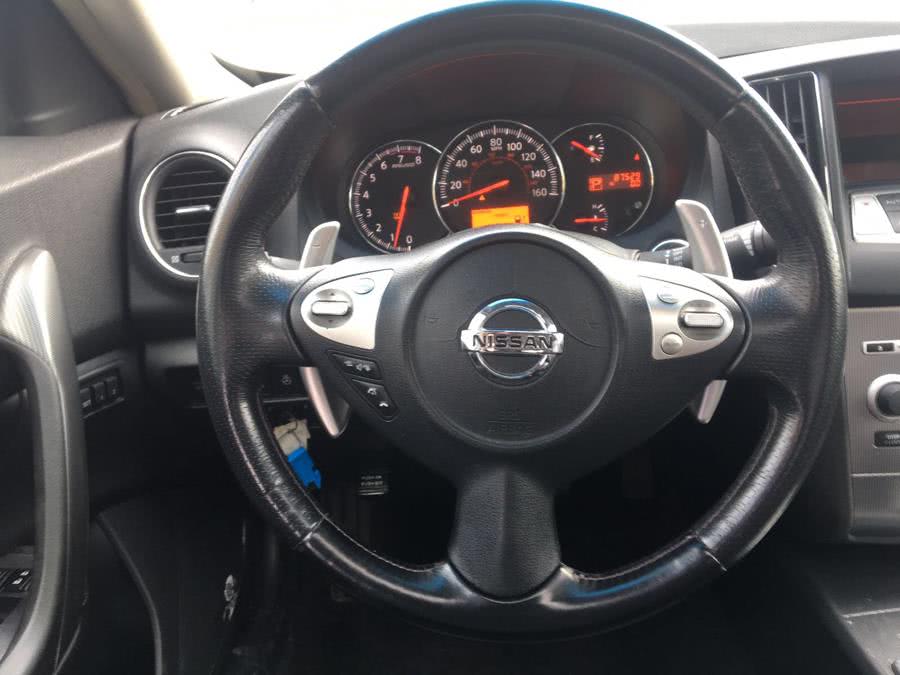 2010 nissan maxima interior