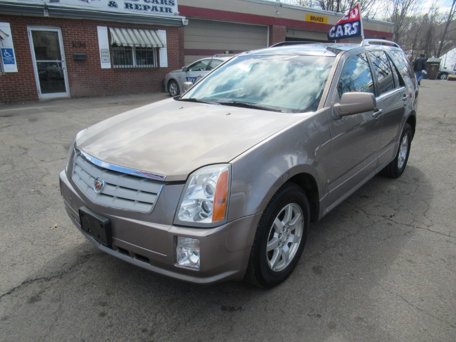 2006 Cadillac SRX 4dr V6 SUV, available for sale in New Britain, Connecticut | Universal Motors LLC. New Britain, Connecticut