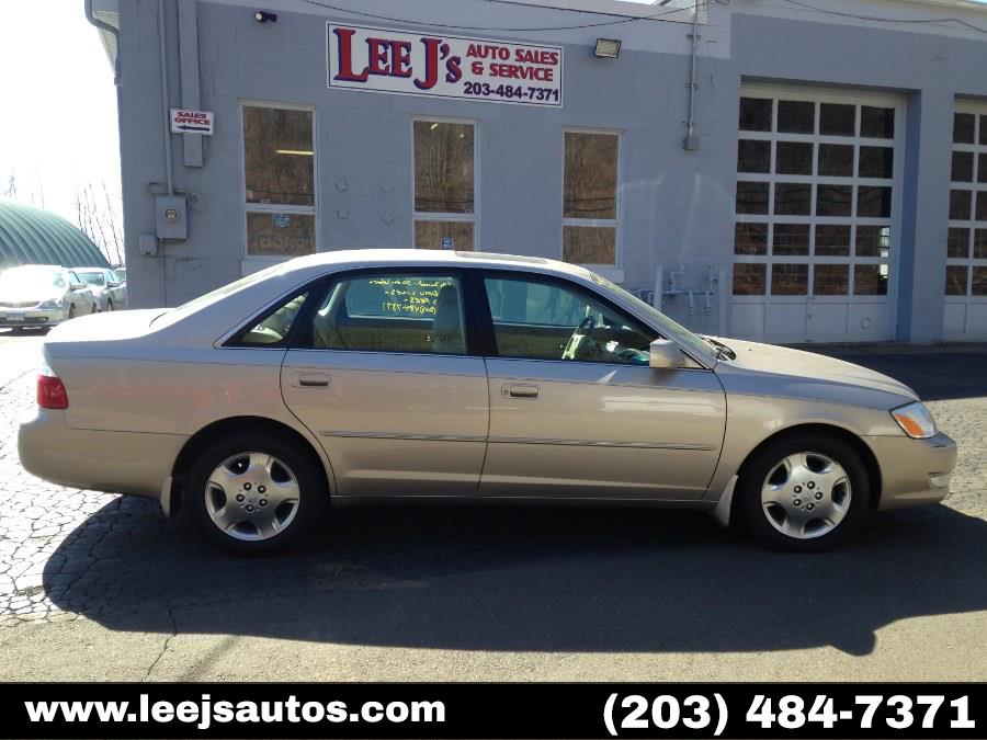 2004 Toyota Avalon 4dr Sdn XLS w/Bucket Seats, available for sale in North Branford, Connecticut | LeeJ's Auto Sales & Service. North Branford, Connecticut