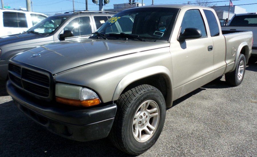 2003 Dodge Dakota 2dr Club Cab 131" WB Base, available for sale in Patchogue, New York | Romaxx Truxx. Patchogue, New York