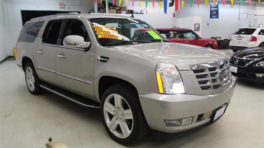 2007 Cadillac Escalade ESV AWD 4dr, available for sale in West Haven, Connecticut | Auto Fair Inc.. West Haven, Connecticut